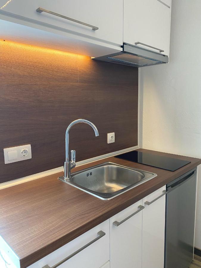 Modern Tiny House In ヴォロス エクステリア 写真